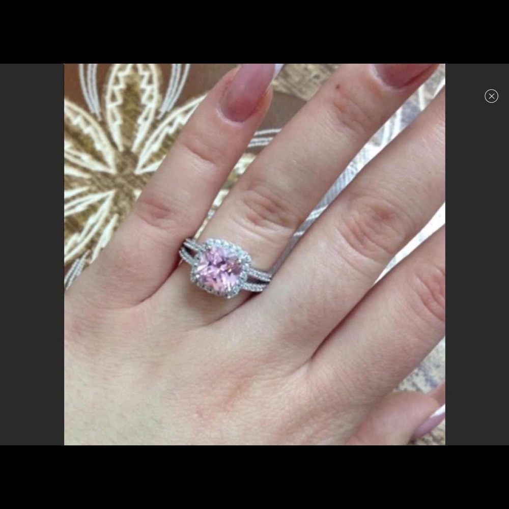 New 925 Beautiful 4CT Silver Ring